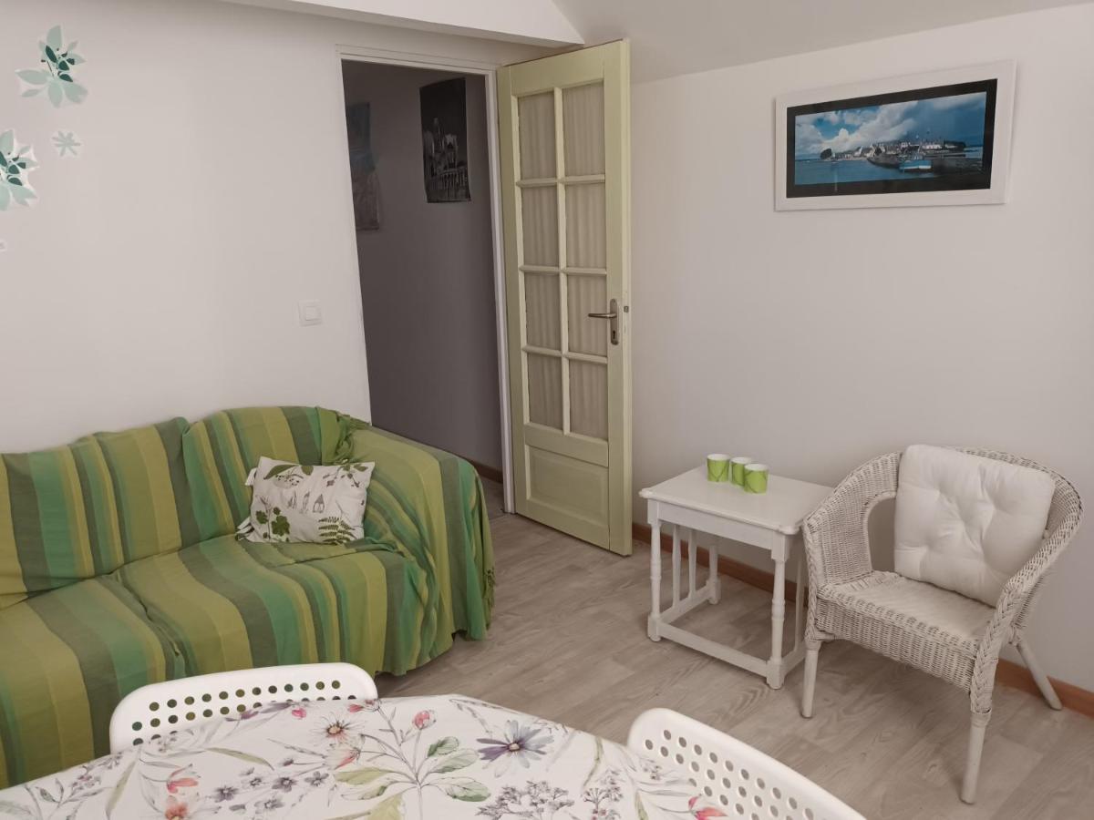 Ecrin De Fleurs Et Verdure Sept-vents Room photo